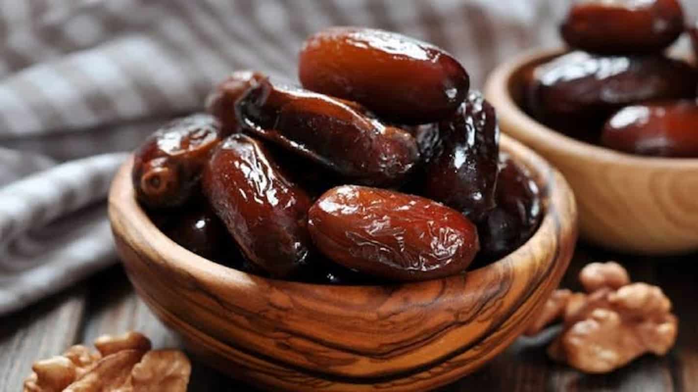 خرما مضافتی روستا با بسته‌بندی بهداشتی و ساده